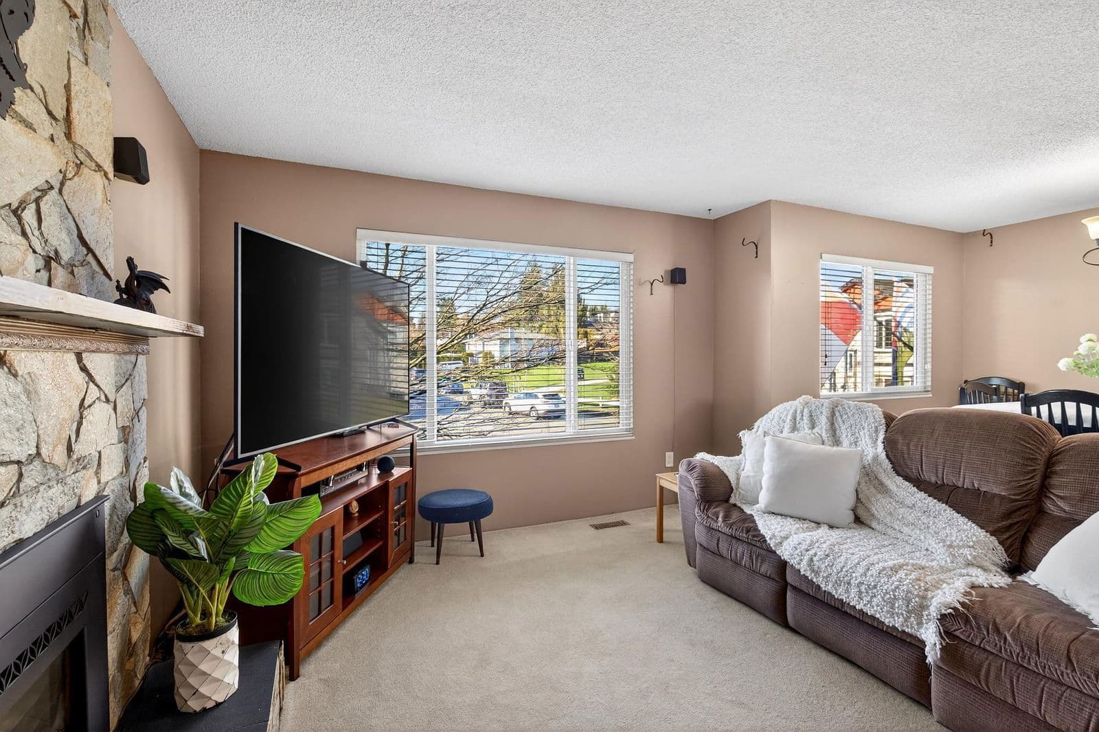 PublicWebsiteListing image 4